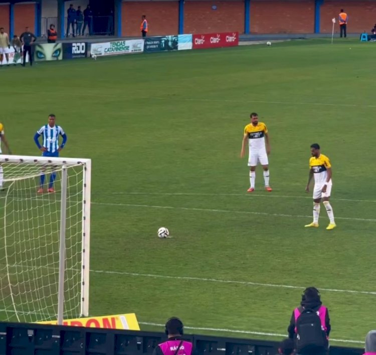 CRICIÚMA CONSEGUE EMPATE E PERMANECE ENTRE OS 4 PRIMEIROS