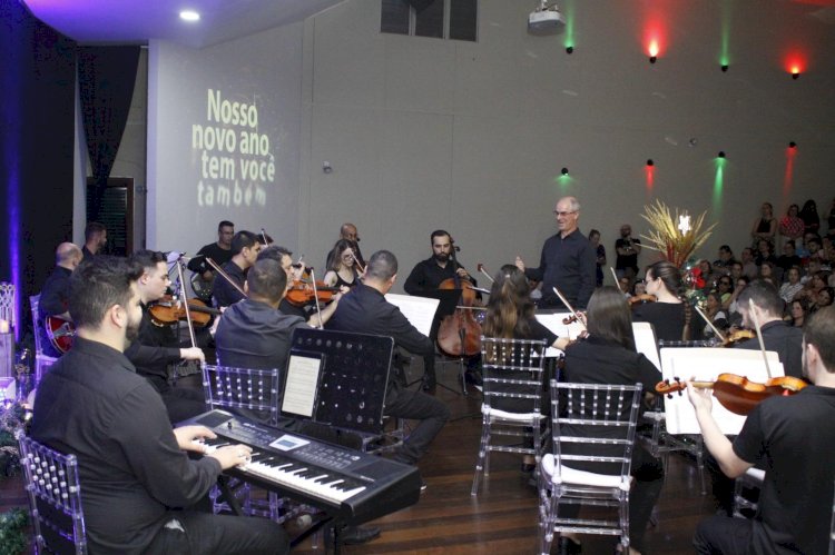 Cantata de Luz da Unesc promete emocionar com chegada do Papai Noel, corais e Camerata di Venezia