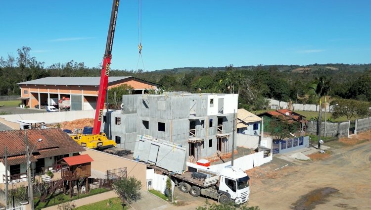 Prédio construído em dois meses com apenas quatro profissionais e um guindaste recebe premiação no “Oscar” brasileiro da construção industrializada