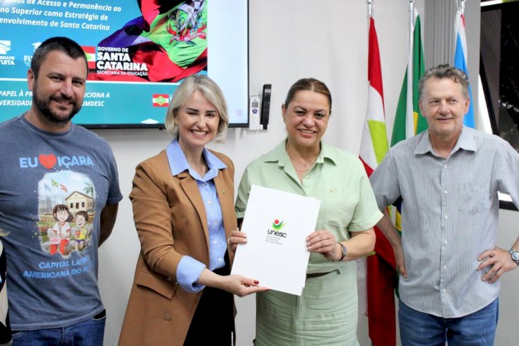 Unesc e Prefeitura de Içara firmam cooperação para atuação de egressos do Universidade Gratuita