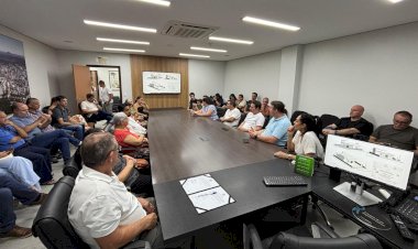 Prefeito  assina Ordem de Serviço para melhorias no Centro Comunitário do Loteamento Meller
