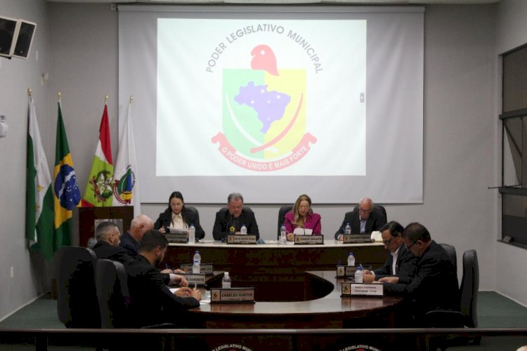 Célio Elias permanece na presidência da Câmara de Vereadores de Forquilhinha em 2026