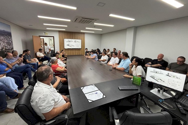 Prefeito  assina Ordem de Serviço para melhorias no Centro Comunitário do Loteamento Meller