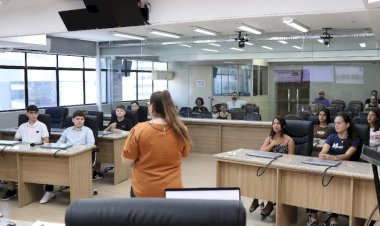 Vereadores mirins participam de capacitação na Câmara de Criciúma