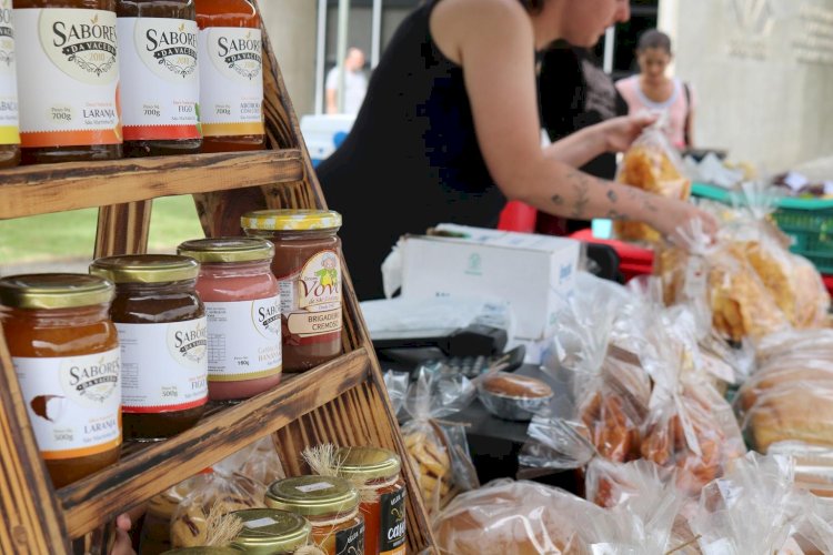 Criciúma incentiva produtores locais com retorno da Feira da Agricultura Familiar no Paço Municipal