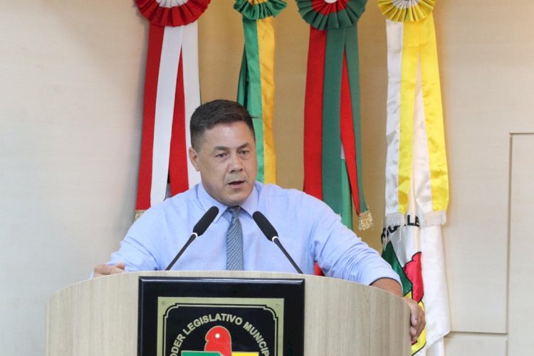 Vereador  questiona regulamentação de lei que proíbe fogos com estampido em Criciúma