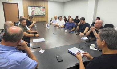 Frente Parlamentar do Pinheirinho avança em soluções após reunião com o Executivo de Criciúma