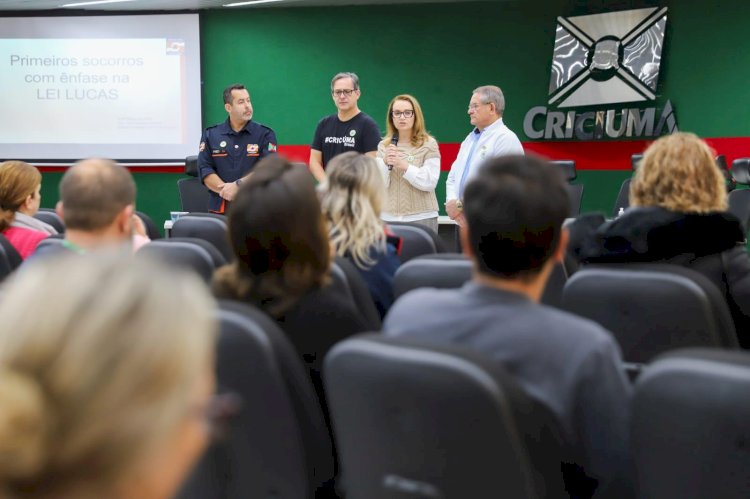 Professores de Criciúma são preparados para agir em emergências com alunos