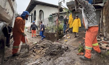 Prefeitura de Criciúma realiza intervenção em casa com grande acúmulo de resíduos no bairro São Cristovãol