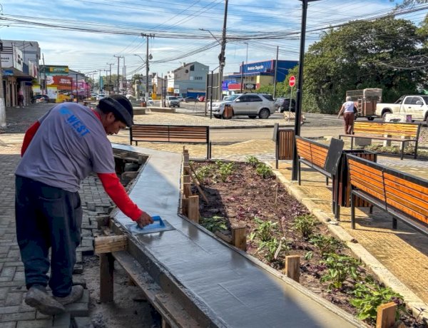 Obras de revitalização avançam na Praça da Santa Luzia, em Criciúma