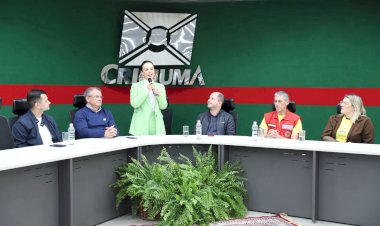 Saúde em Cores: Setembro Amarelo inicia com capacitação aos profissionais da rede de saúde de Criciúma