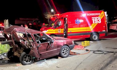 ADOLESCENTE DE 15 ANOS MORRE APÓS COLISÃO ENTRE DOIS VEÍCULOS NA QUARTA LINHA