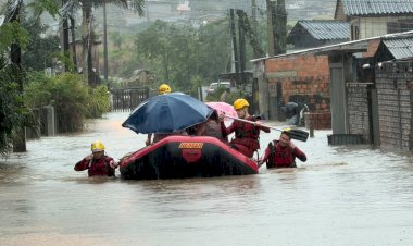 Chuva intensa provoca alagamentos e mobiliza Bombeiros em Criciúma