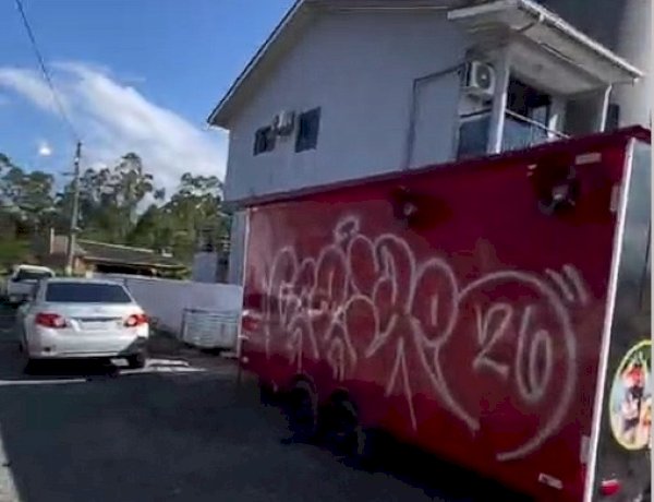 Pichações preocupam moradores e comerciantes da Santa Luzia e São Sebastião