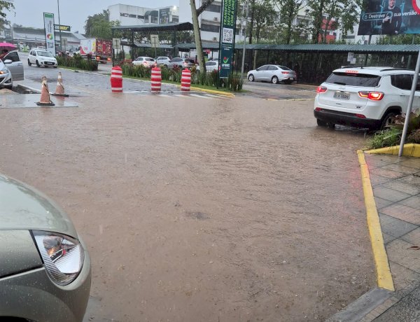 Equipes da Prefeitura de Criciúma atuam diante de impactos provocados pela chuva