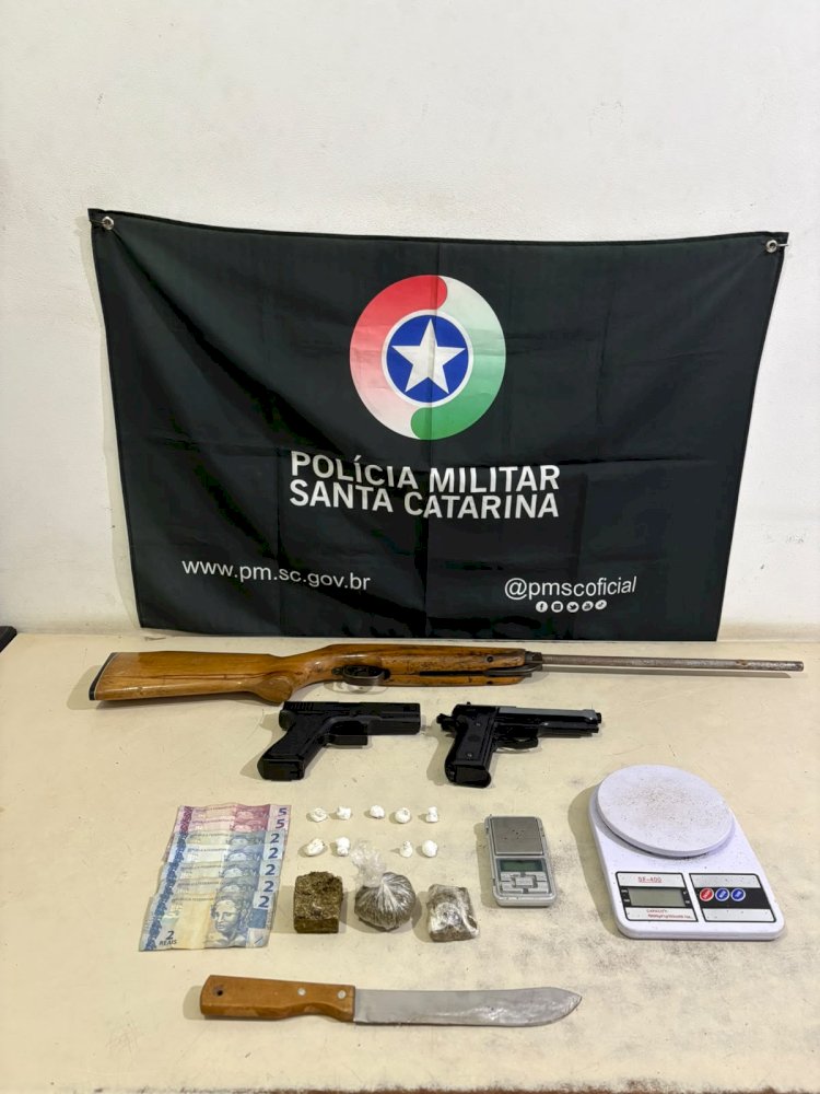 JOVEM DE 19 ANOS É PRESO POR TRAFICO DE DROGAS E PORTE ILEGAL DE ARMAS
