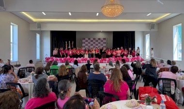 Clube de Mães da Afasc reúne mais de 300 mulheres em workshop alusivo ao Outubro Rosa