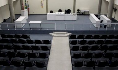Homem que matou vítima a pauladas é condenado em sessão do júri na comarca de Criciúma