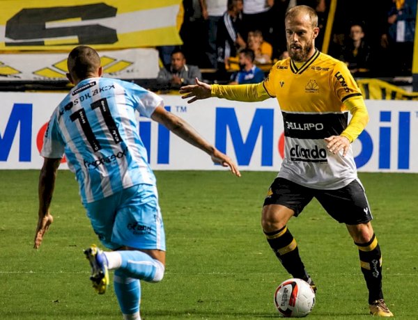 Criciúma vence Londrina no Paraná com dois gols de Yuri Tanque e entra no G-4