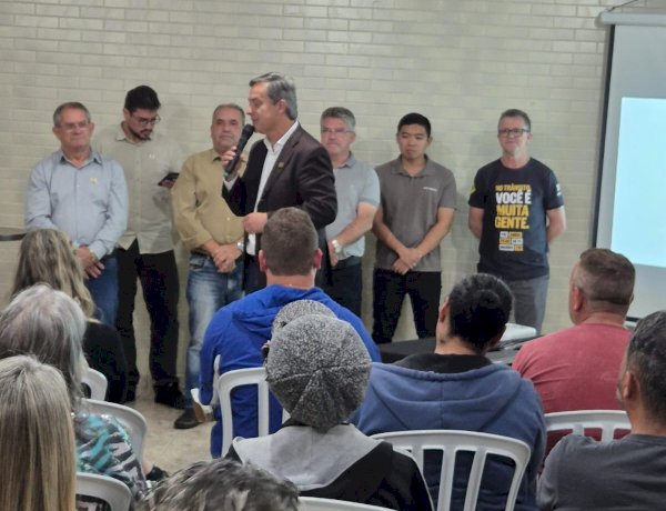 Prefeitura de Criciúma assina Ordem de Serviço para a construção de quadra poliesportiva no Jardim Montevidéu