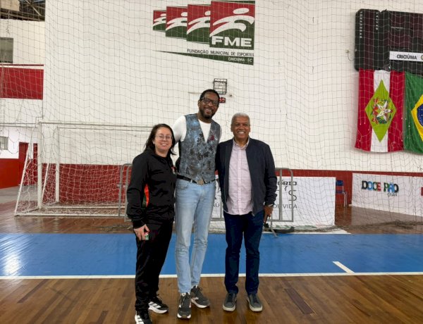 Recordista mundial de salto em altura visita a Fundação Municipal de Esportes de Criciúma