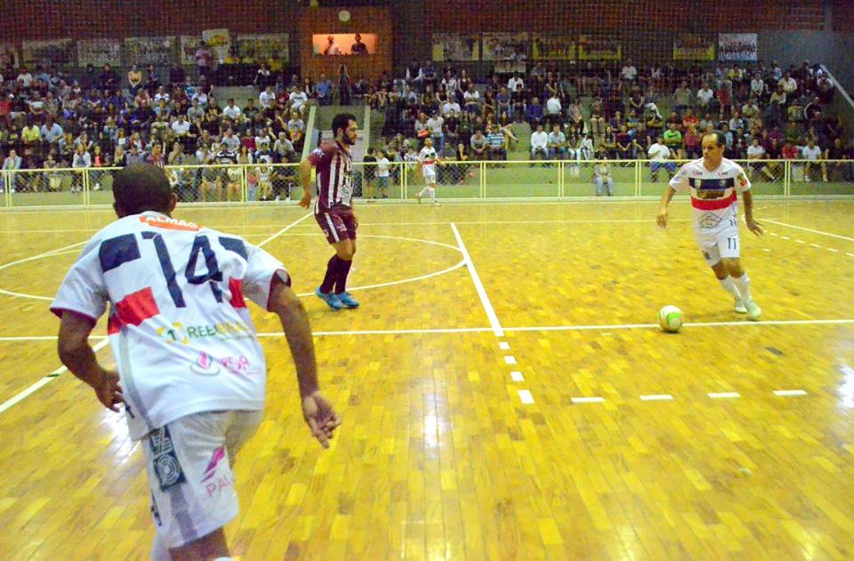 Jesc: escolas iniciam disputas no futsal masculino