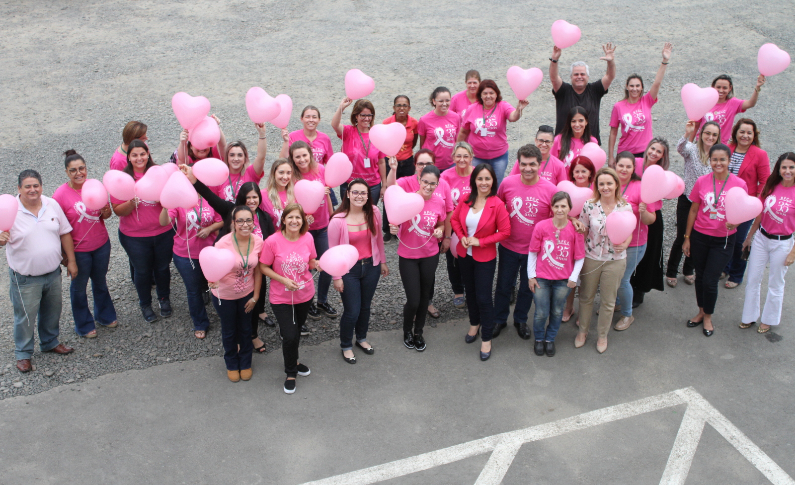 Campanha Outubro Rosa mobiliza servidores da Prefeitura de Criciúma