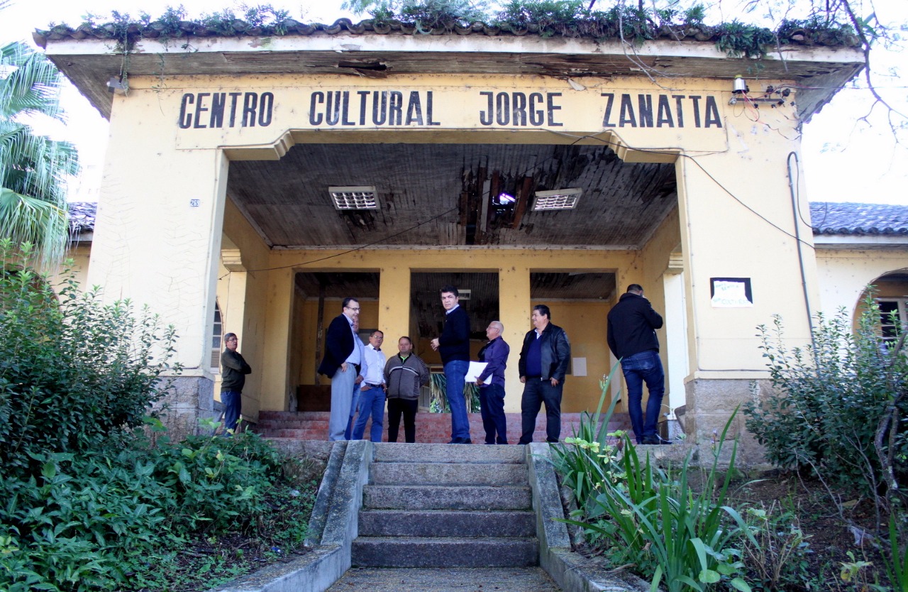 Ordem de serviço para restauração do Centro Cultural Jorge Zanatta foi assinada