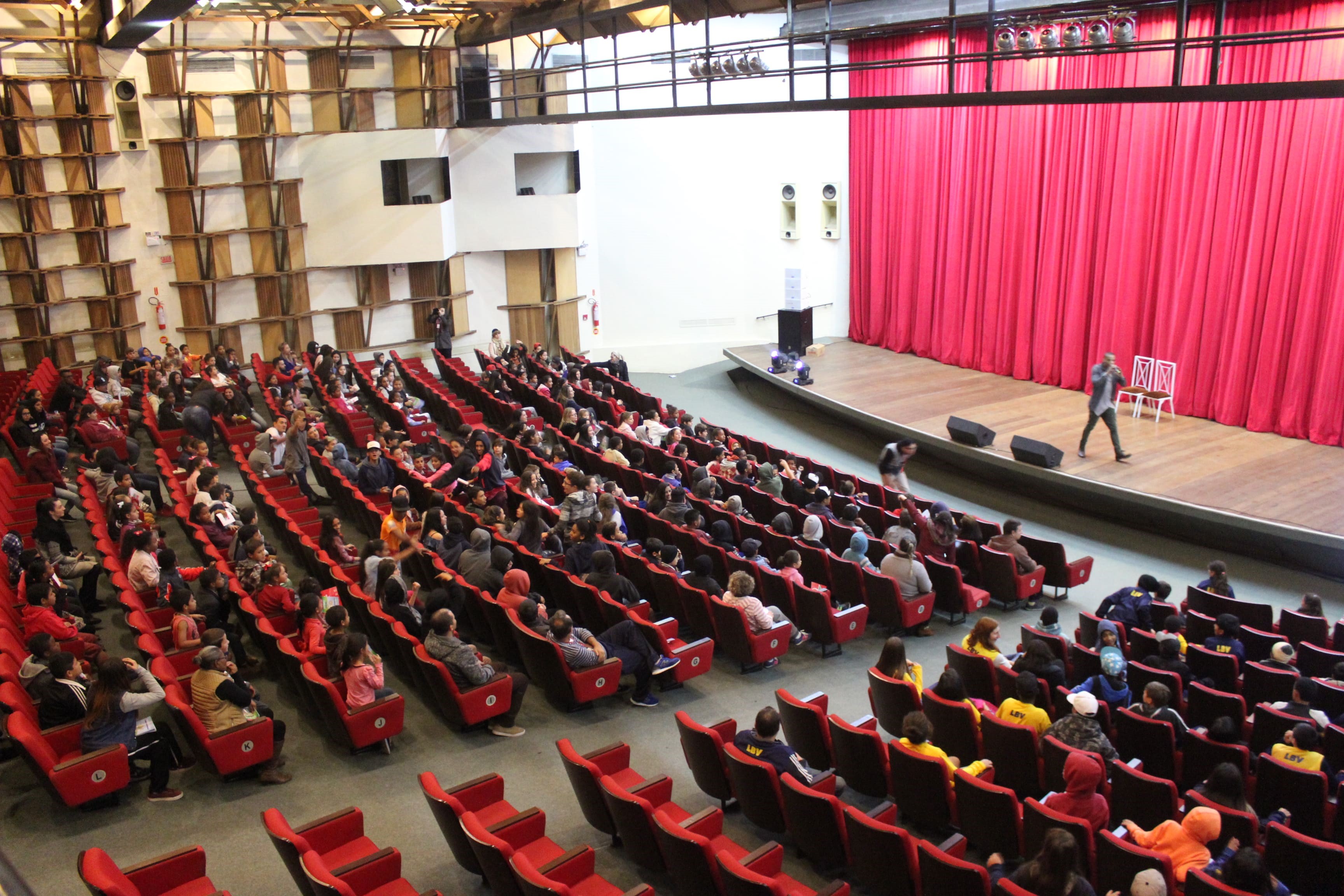 Teatro Elias Angeloni promove atrações