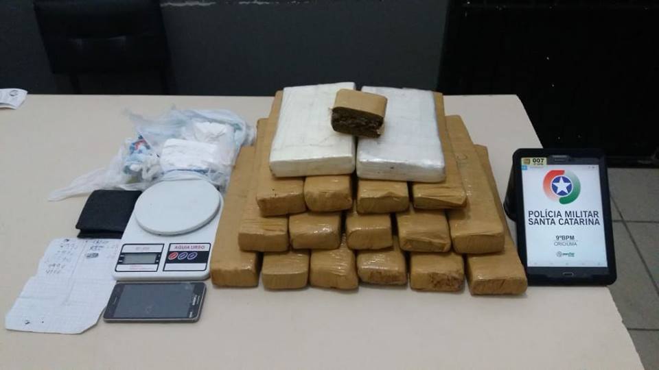 POLICIA MILITAR PRENDE HOMEM COM MAIS DE 10 KG DE MACONHA E QUASE 3 KG DE COCAÍNA