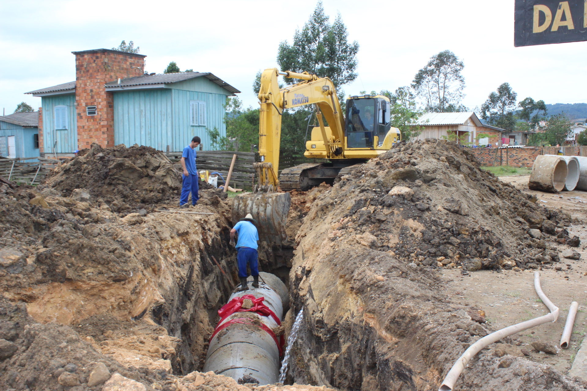 Bairro Monte Castelo recebe drenagem