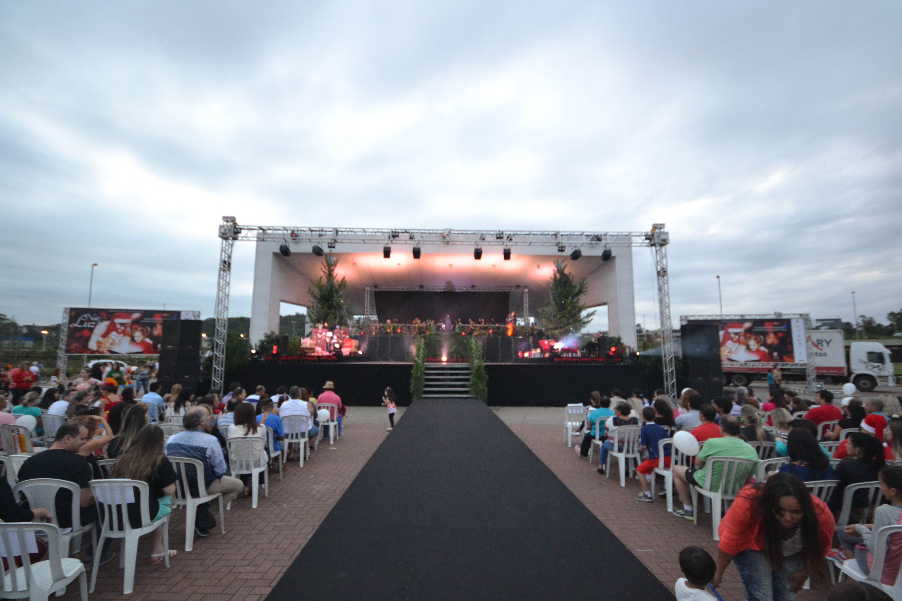 Noite de Luz Unesc vai levar mais de 500 artistas para Parque das Nações