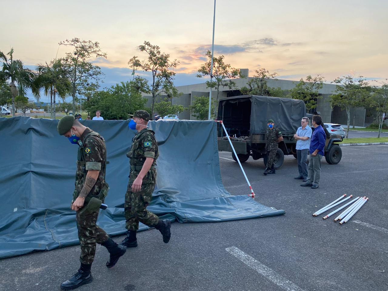 Vacinação:Exército monta espaço em frente à Prefeitura de Criciúma para vacinar idosos, escolas municipais também serão utilizadas