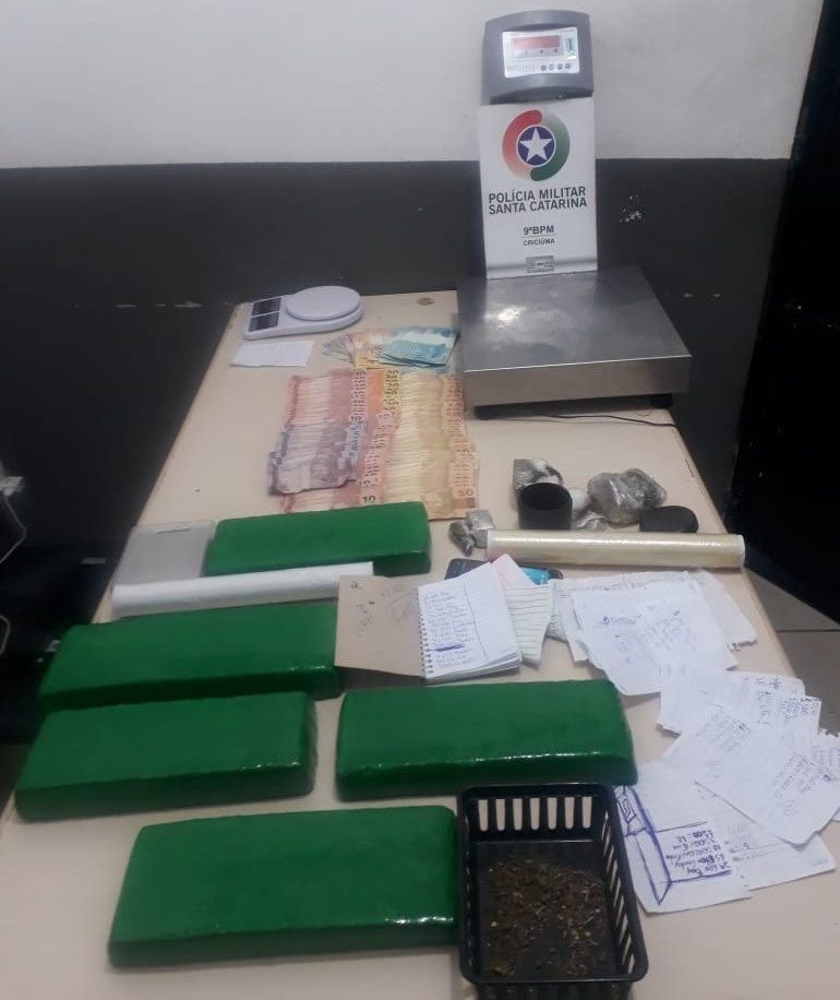 Polícia Militar apreende 5 kg de Maconha no Rio Maina