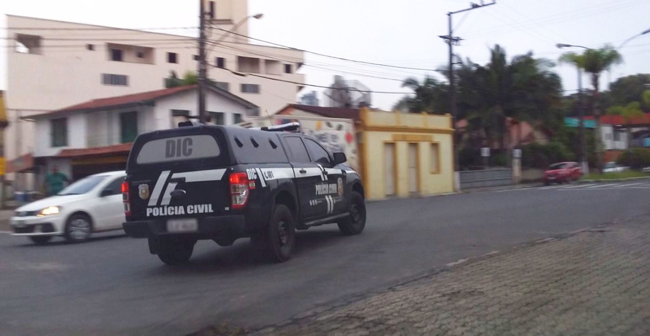 Policia Civil prende dupla por assalto em lanchonete de Criciúma