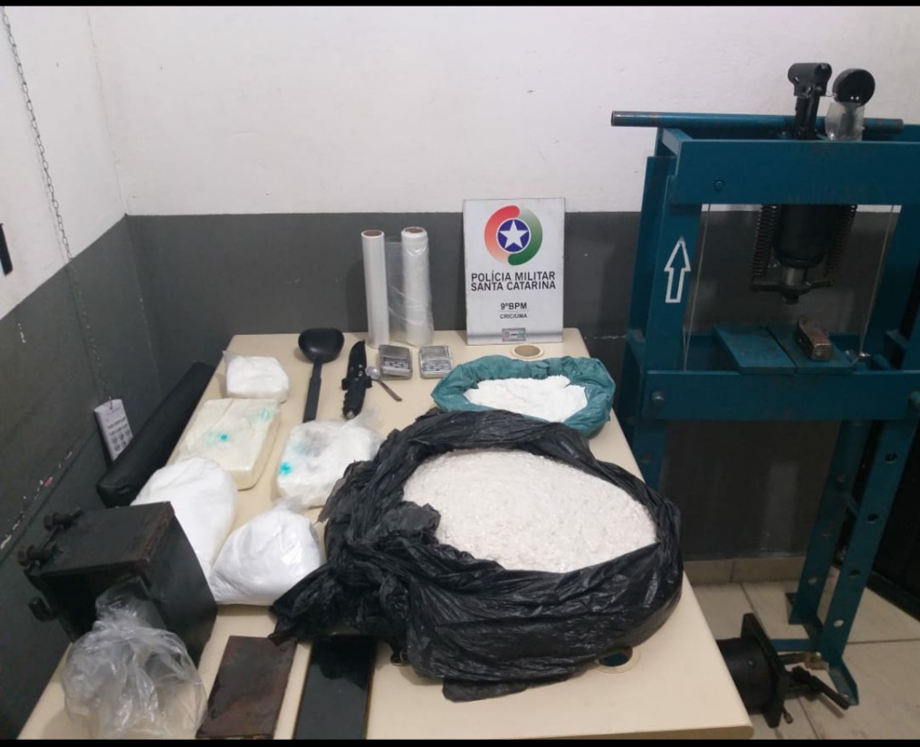 Polícia Militar da Santa Luzia apreende mais de 3 kg de pasta base de Cocaína no Loteamento Cechinel