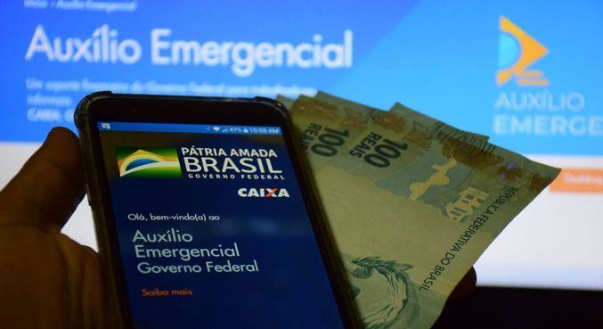 Volta do auxílio emergencial  poderá acontecer após eleição do congresso