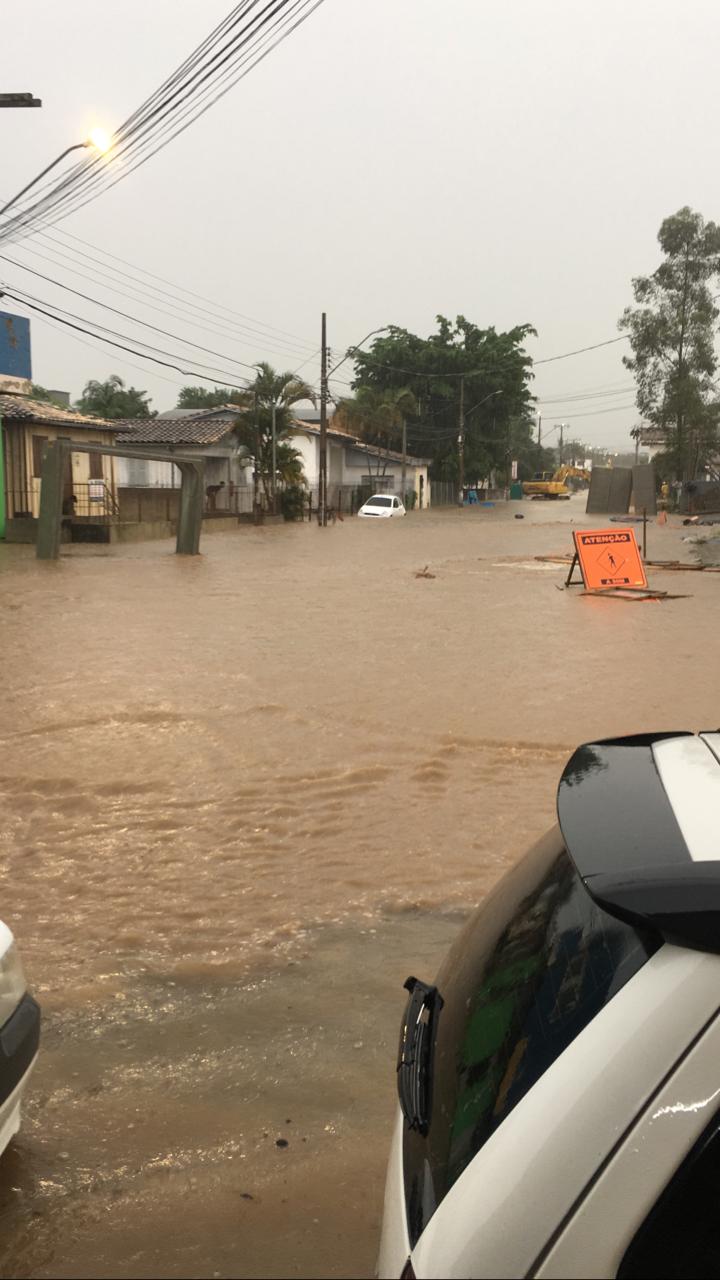 Chuva causa prejuízo e transtorno em Criciúma